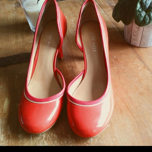 Nine West heels - Picture 1 of 3